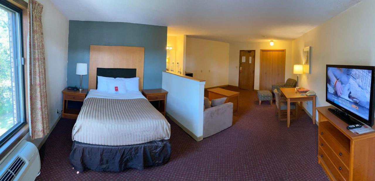 Econo Lodge Inn & Suites Stevens Point Esterno foto