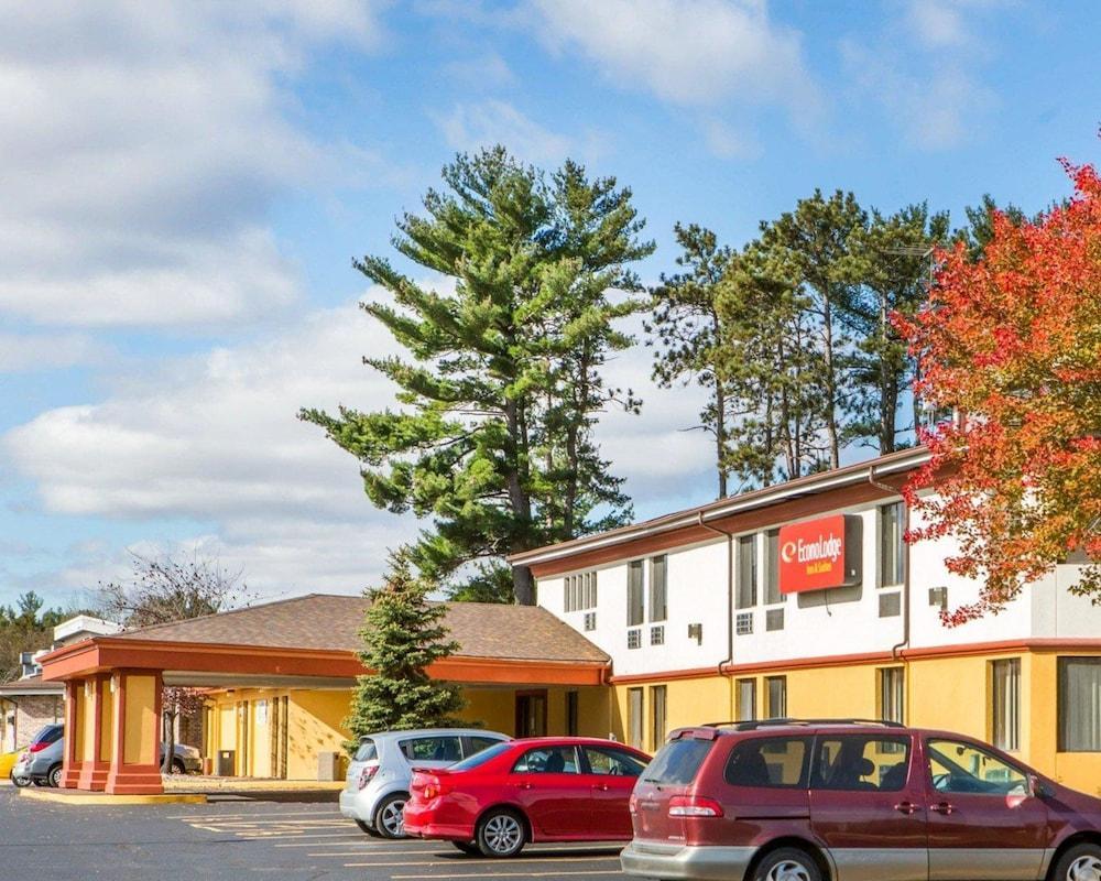 Econo Lodge Inn & Suites Stevens Point Esterno foto